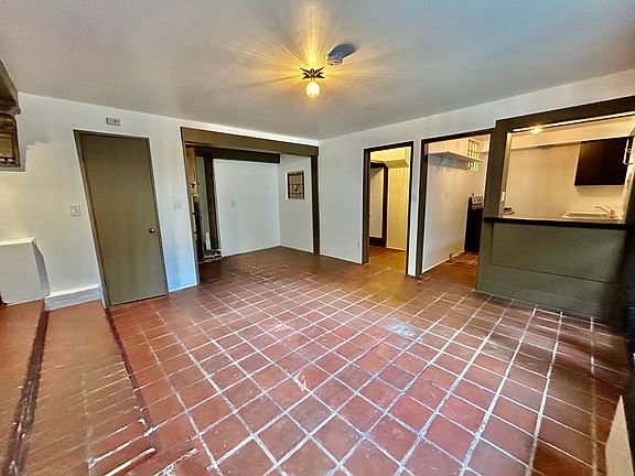 5th image of 2130 Vista Del Mar St #15