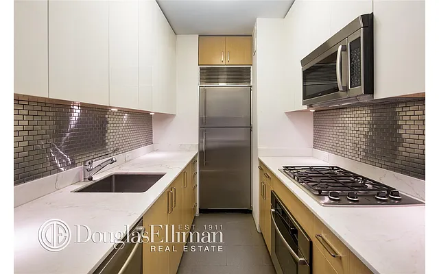 Rented by Douglas Elliman | media 6