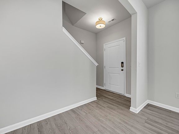 5th image of 1171 Grey Pine Dr