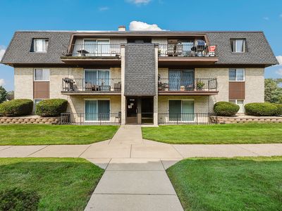 11133 S 84th Ave APT 3A, Palos Hills, IL, 60465