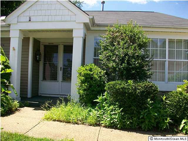 1st image of 977 Thornbury Lane #A