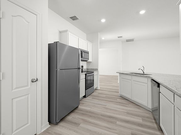 Chef-ready kitchen with a breakfast nook