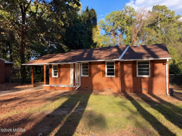 2581 Huntington Dr, Macon, GA 31204