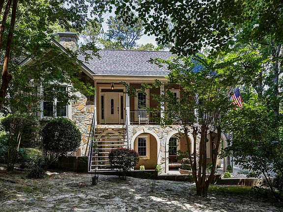 3rd image of 113 Ashley Ridge Rd