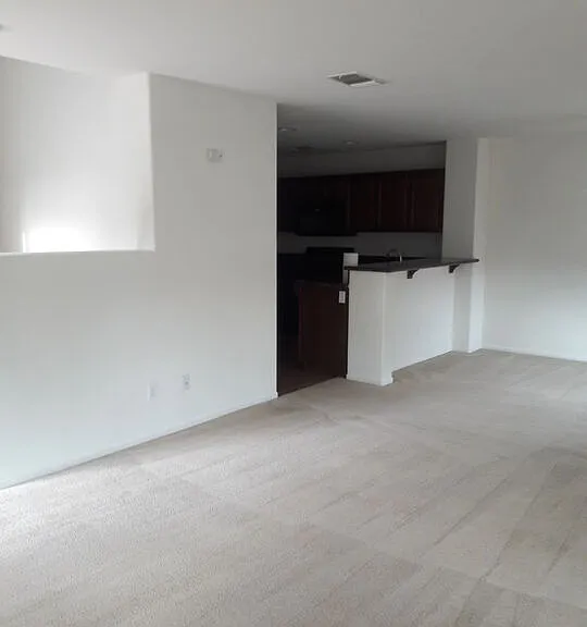 642 W Brewer Rd — Photo 3