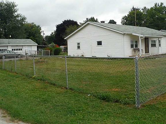 2nd image of 216 S Park Dr