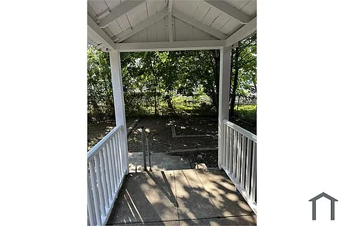 5844 N Park Ave Photo 1