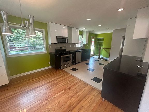 5th image of 2409 Duncan Dr