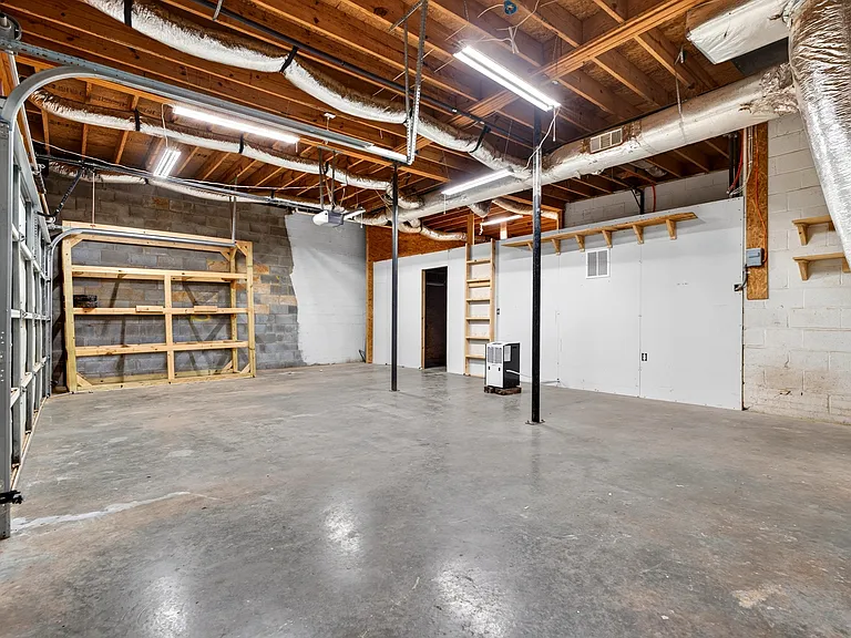 3364 N Henderson Way — Photo 19