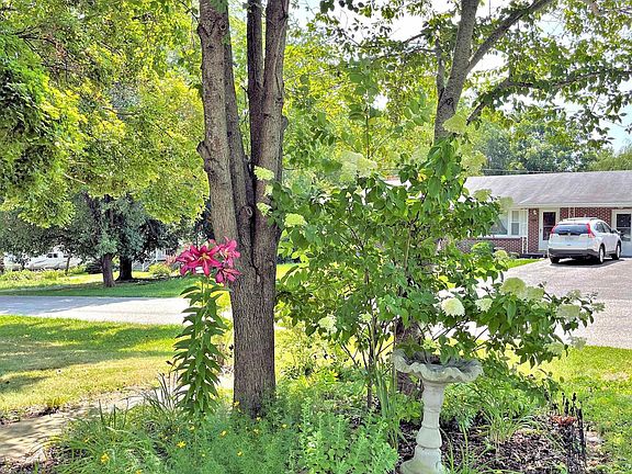 5th image of 225 Kimball Ln