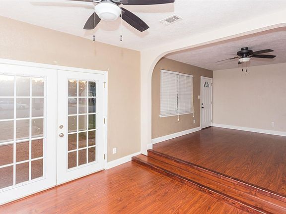 5th image of 2812 Donley St