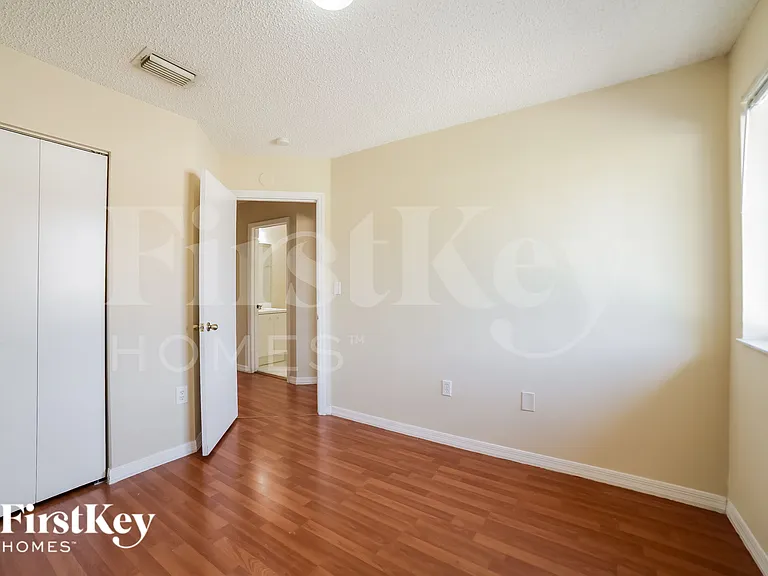 14048 SW 179th St — Photo 9