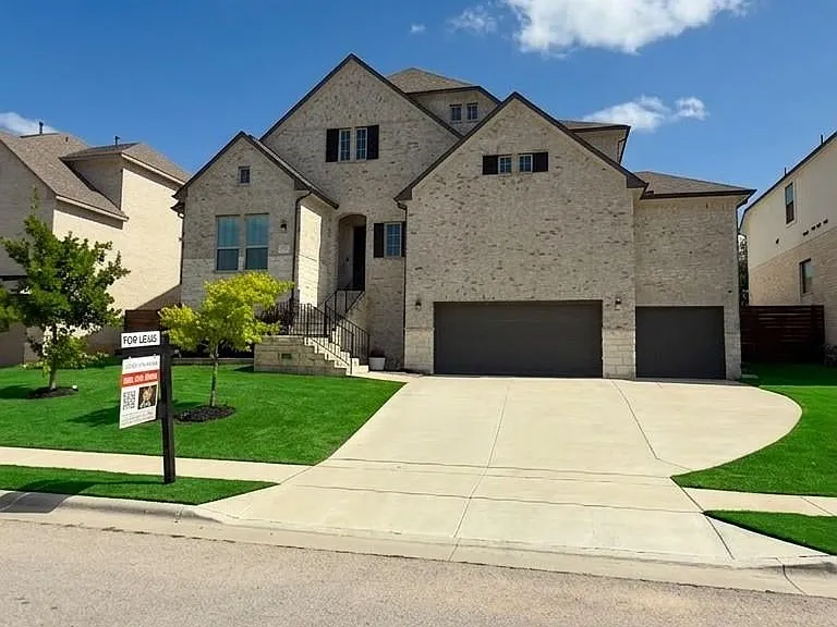 17005 Sanglier Dr — Photo 2