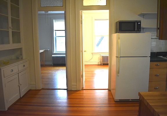 4th image of 2526 18th St APT 2F