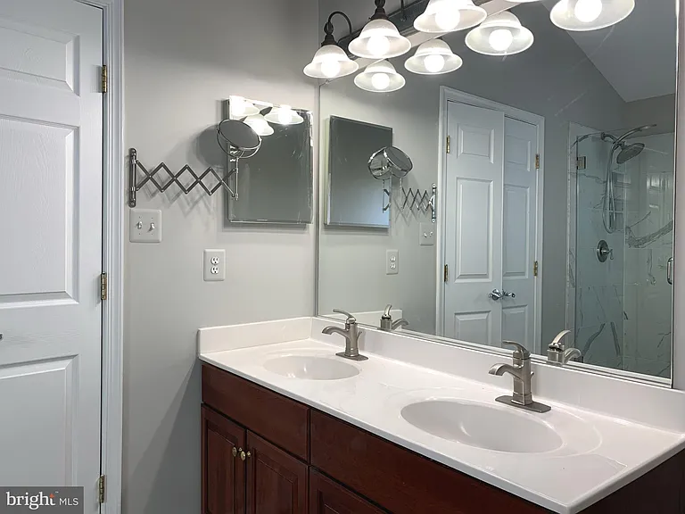 3384 Governors Crest Ct — Photo 23