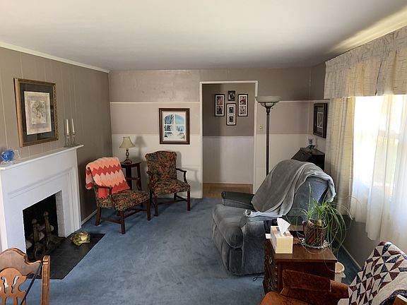 2nd image of 2721 Southridge Dr