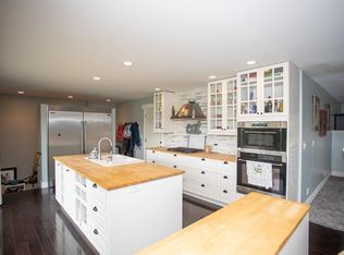 5512 Garden Dr, Woodbury, MN 55129