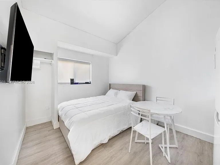 2520 SW 20th St #1 — Photo 10