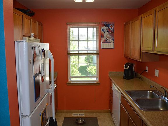 5th image of 935 Twilight Dr