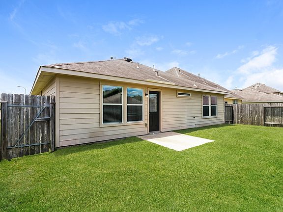 5th image of 810 Desoto Dr