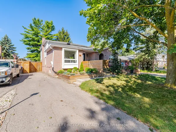 52 Stewart Ave, New Tecumseth, ON L9R 1C2