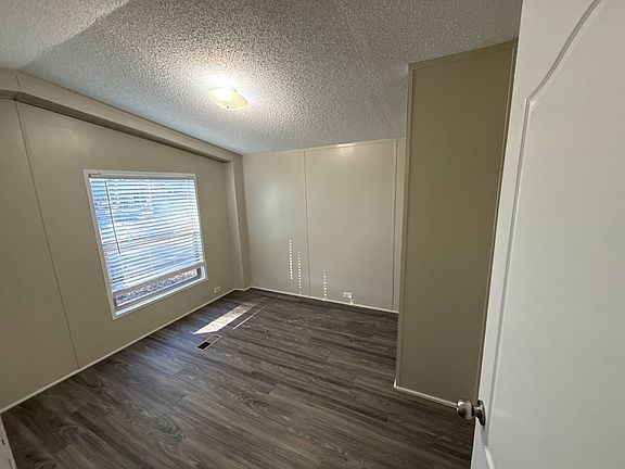 4th image of 271 Harmony Dr #16