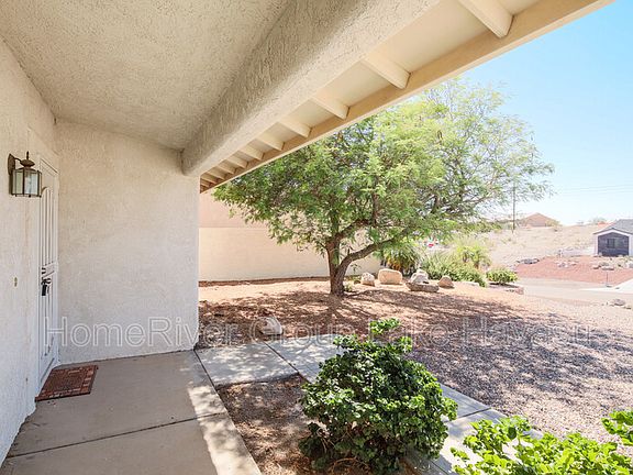 5th image of 3030 Applewood Dr