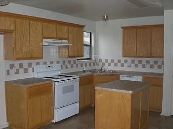 2nd image of 1304 Katelyn Cir