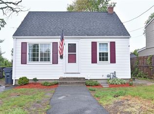 15 Harmony Ct, Warwick, RI 02889