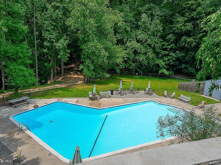 2900 Monterey Ct — Photo 6