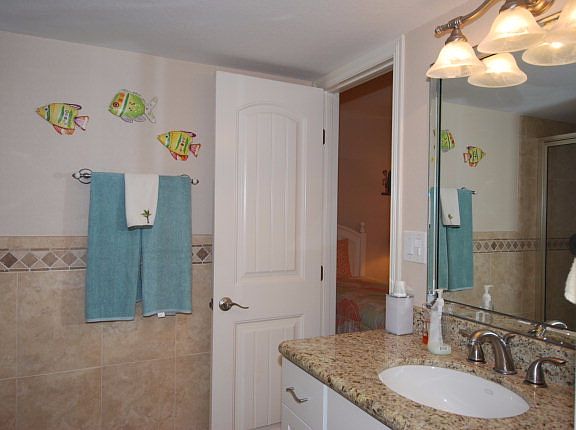 4th image of 5550 Gulf Blvd #201