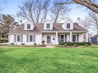 4196 Leona Dr, Rocky River, OH