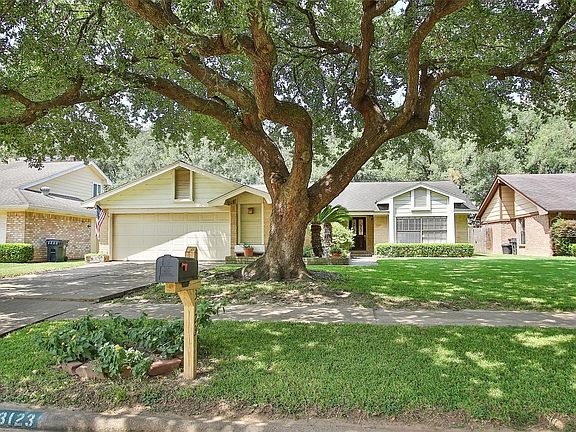 3rd image of 3123 The Highlands Dr