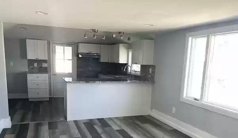 1st image of 568 Park Ave