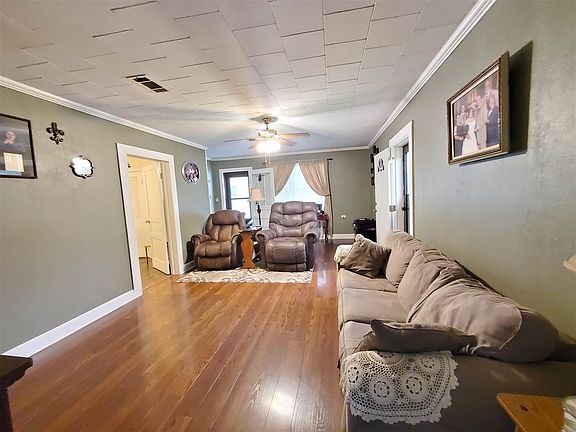 3rd image of 313 Lafaye Ave