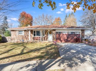 1980 N Fork Cir, Elgin, IL 60123