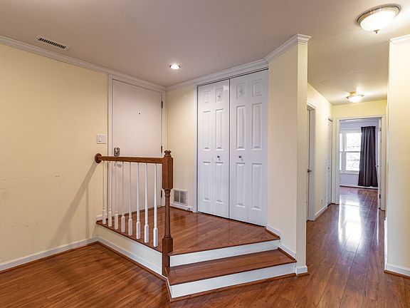 3rd image of 1434 Clairmont Ct