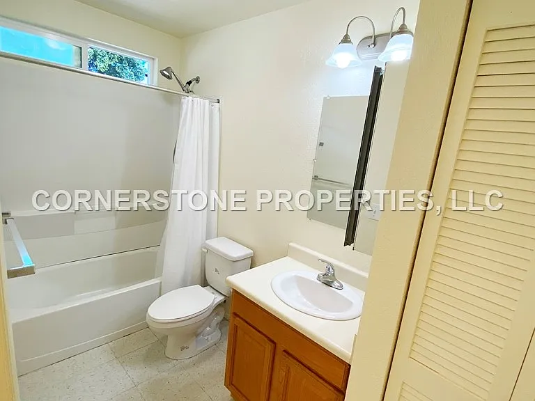 670A Hunalewa St #1 — Photo 11