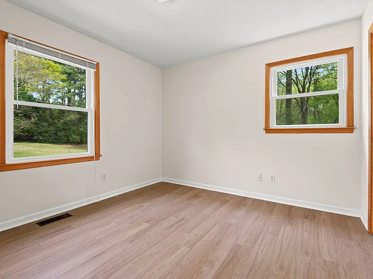 720 Marthas Chapel Rd — Photo 11