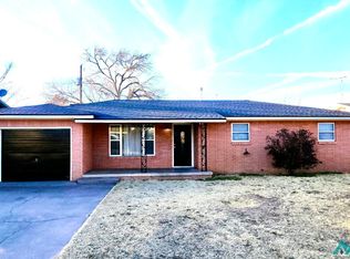 204 Texas Dr, Portales, NM 88130