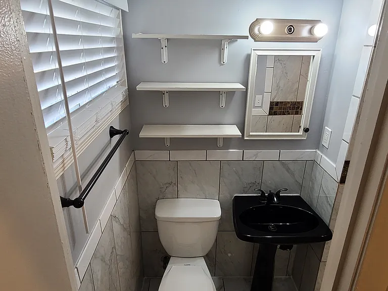 11316 Lewis Ave — Photo 23