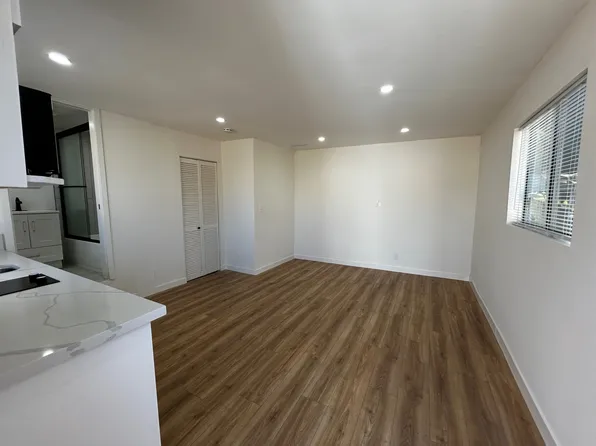 6651 Winnetka Ave, Winnetka, CA 91306
