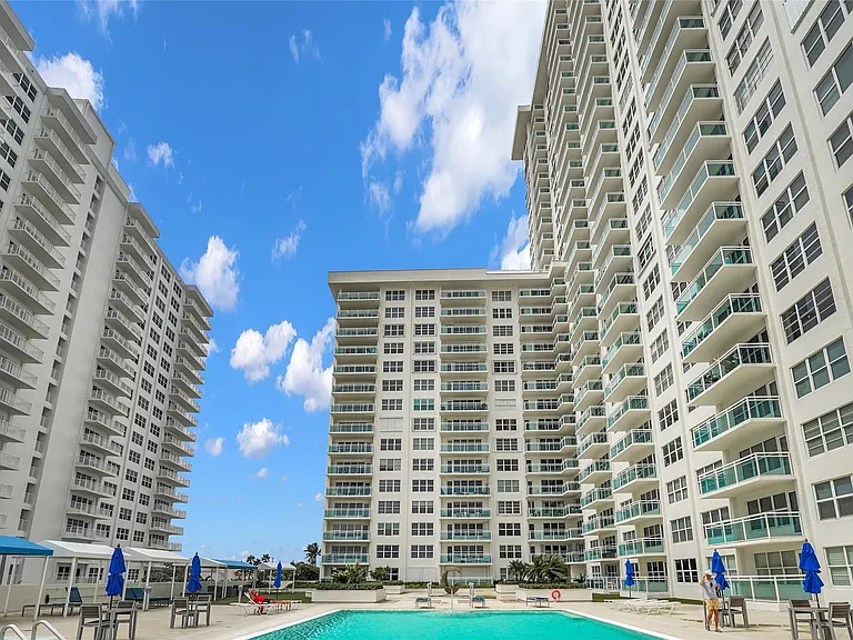 3900 Galt Ocean Dr #511 — Photo 56