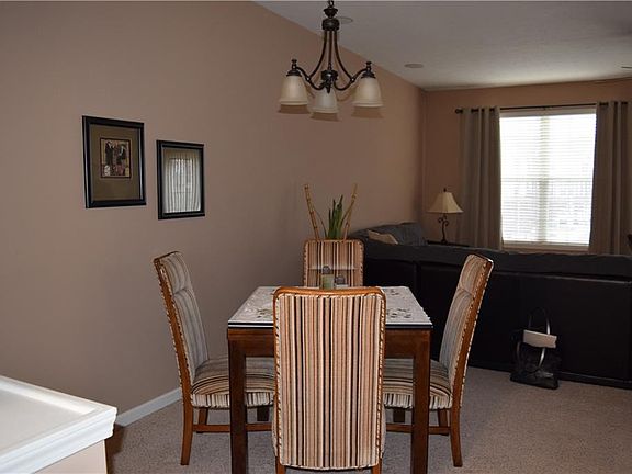 4th image of 9413 Glencroft Way