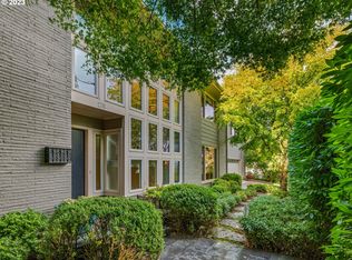 2761 SW Patton Ct, Portland, OR 97201