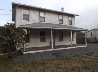 320 Front St, New Albany, PA 18833