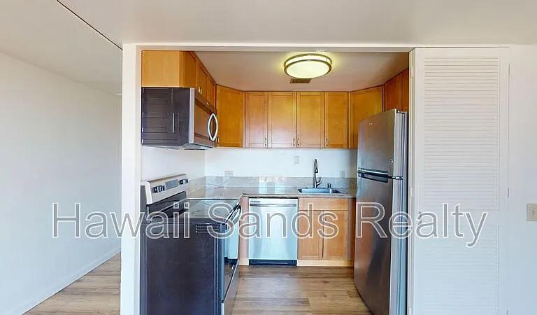 225 Queen St #26H — Photo 3