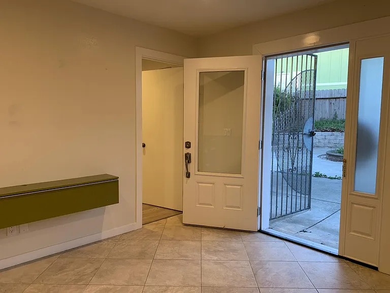 57 Lycett Cir #A — Photo 12