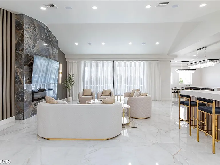 6525 Ponderosa Way — Photo 8