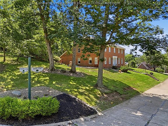 3rd image of 65 Derby Ln